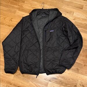 Patagonia Men's Black Puffer Jacket